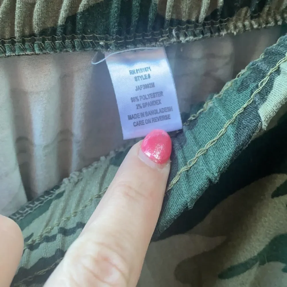 Harmony & Havoc camouflage sweatpants sz. L